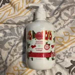 SCENTSY HAND SOAP "CHRISTMAS COTTAGE”